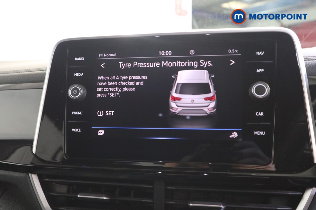 Volkswagen T-Roc R-Line Manual Petrol SUV - Stock Number (1600048) - 2nd supplementary image