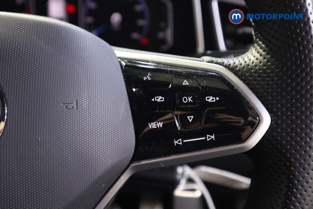 Volkswagen T-Roc R-Line Manual Petrol SUV - Stock Number (1600048) - 6th supplementary image