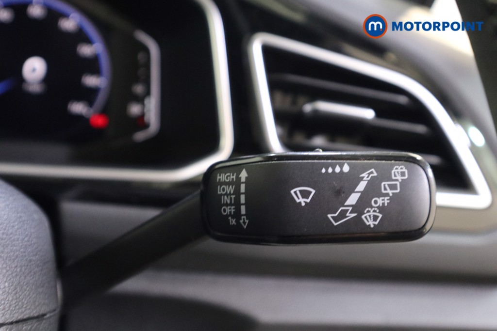 Volkswagen T-Roc R-Line Manual Petrol SUV - Stock Number (1600048) - 9th supplementary image