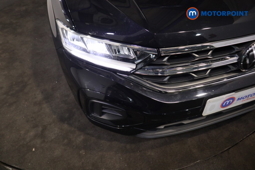Volkswagen T-Roc R-Line Manual Petrol SUV - Stock Number (1600048) - 35th supplementary image
