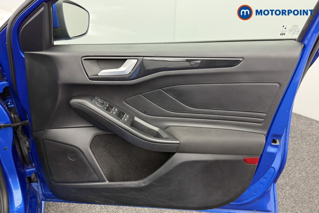 Ford Focus St-Line Manual Petrol Hatchback - Stock Number (1600301) - 16th supplementary image