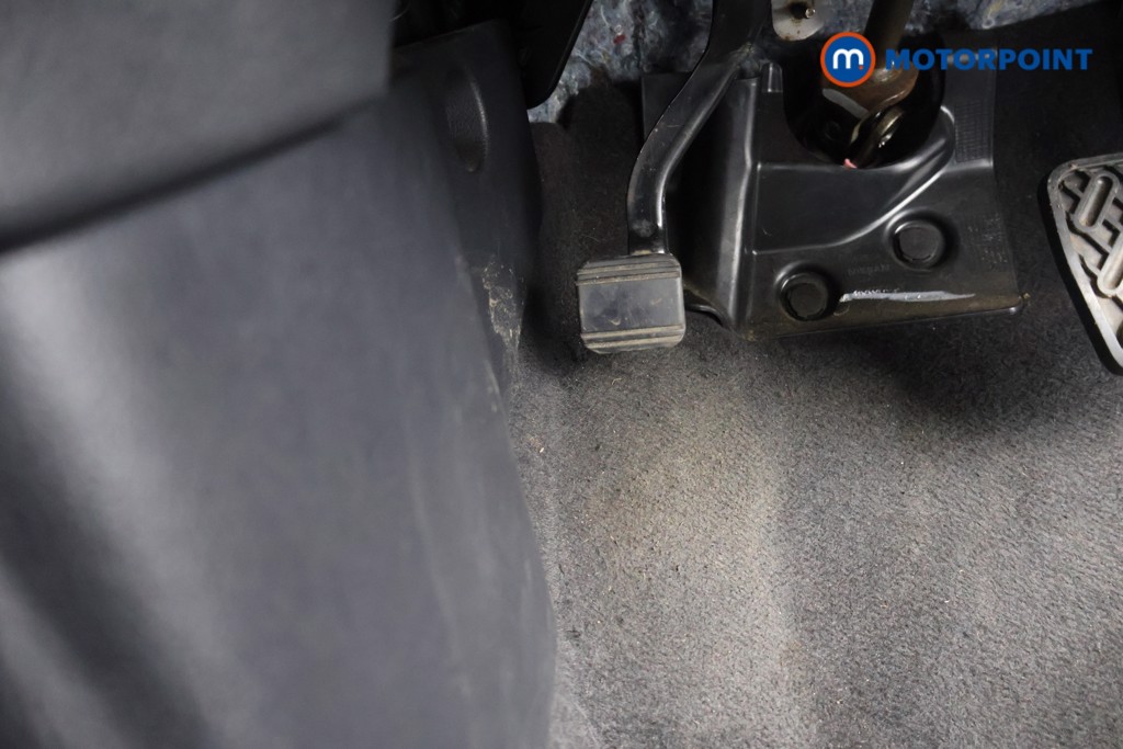 Nissan Leaf N-Connecta Automatic Electric Hatchback - Stock Number (1586944) - 7th supplementary image