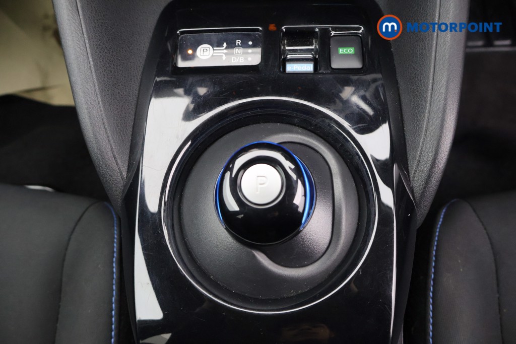 Nissan Leaf N-Connecta Automatic Electric Hatchback - Stock Number (1586944) - 13th supplementary image