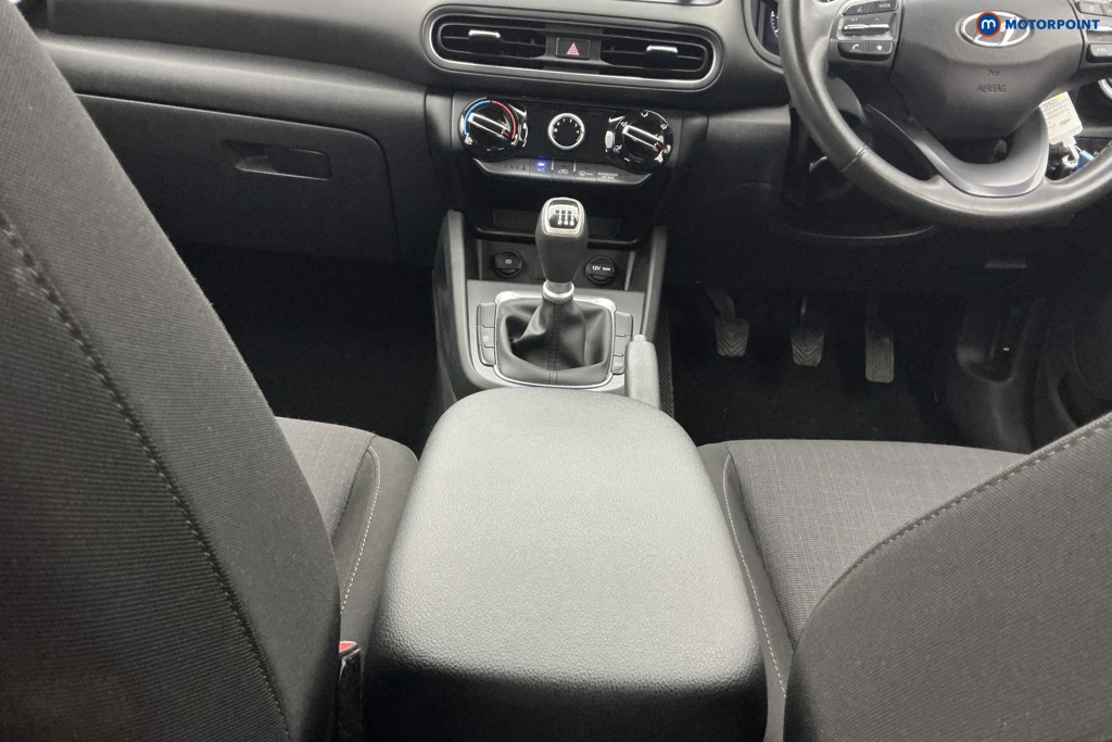 Hyundai Kona Se Connect Manual Petrol SUV - Stock Number (1589397) - 9th supplementary image