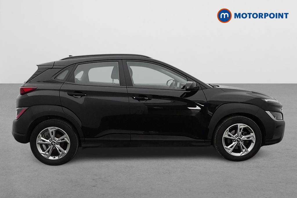Hyundai Kona Se Connect Manual Petrol SUV - Stock Number (1589397) - Drivers side