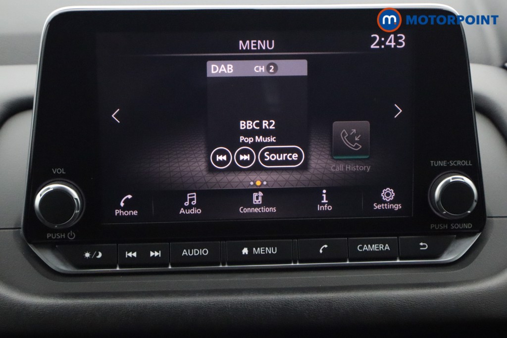 Nissan Qashqai Acenta Premium Automatic Petrol SUV - Stock Number (1590563) - 2nd supplementary image