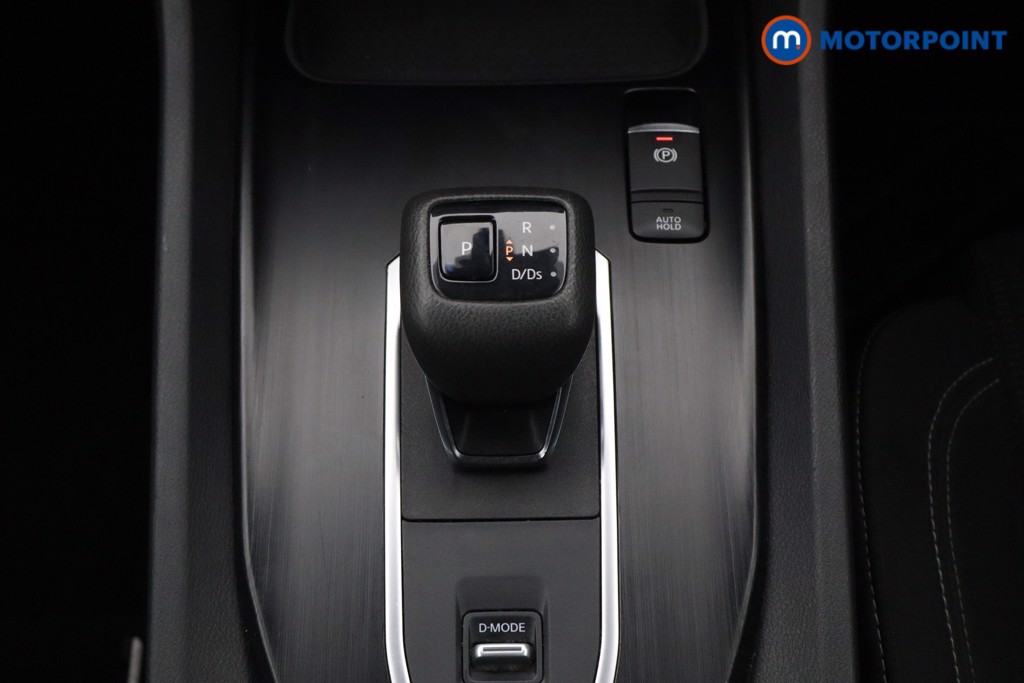 Nissan Qashqai Acenta Premium Automatic Petrol SUV - Stock Number (1590563) - 4th supplementary image