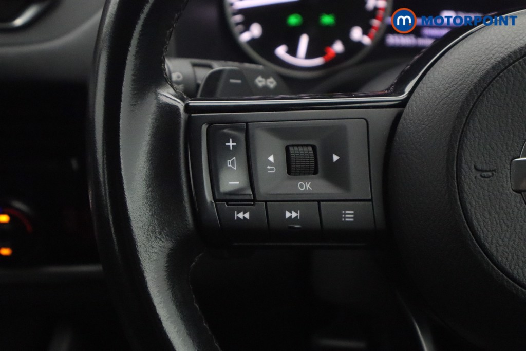Nissan Qashqai Acenta Premium Automatic Petrol SUV - Stock Number (1590563) - 7th supplementary image