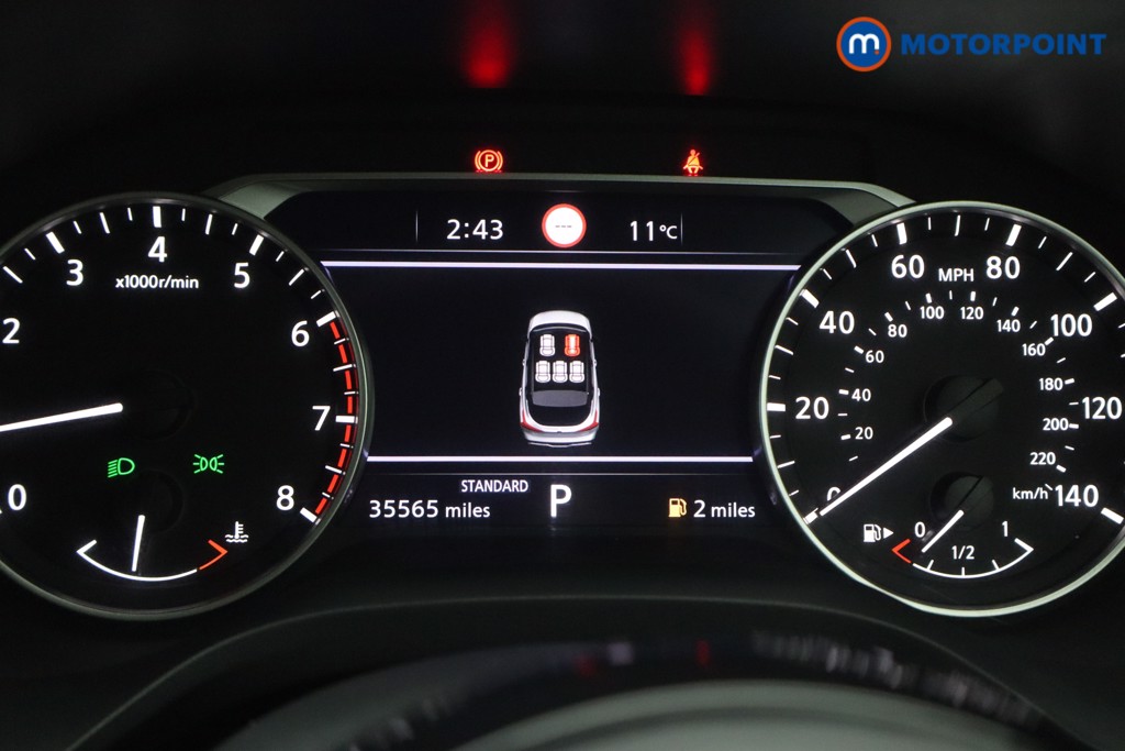 Nissan Qashqai Acenta Premium Automatic Petrol SUV - Stock Number (1590563) - 9th supplementary image