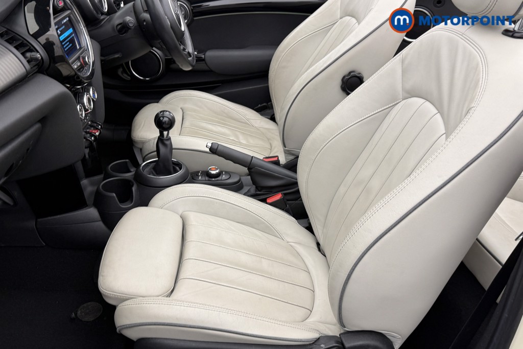 Mini Convertible Cooper S Exclusive Manual Petrol Convertible - Stock Number (1590859) - 17th supplementary image