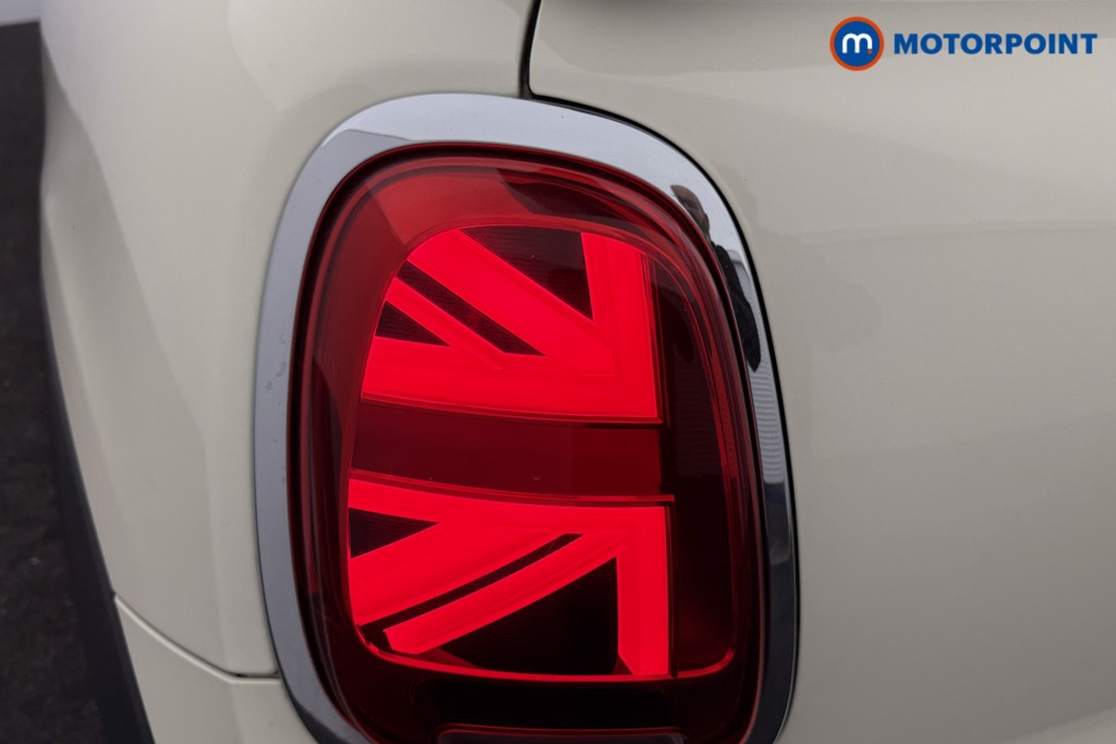 Mini Convertible Cooper S Exclusive Manual Petrol Convertible - Stock Number (1590859) - 21st supplementary image