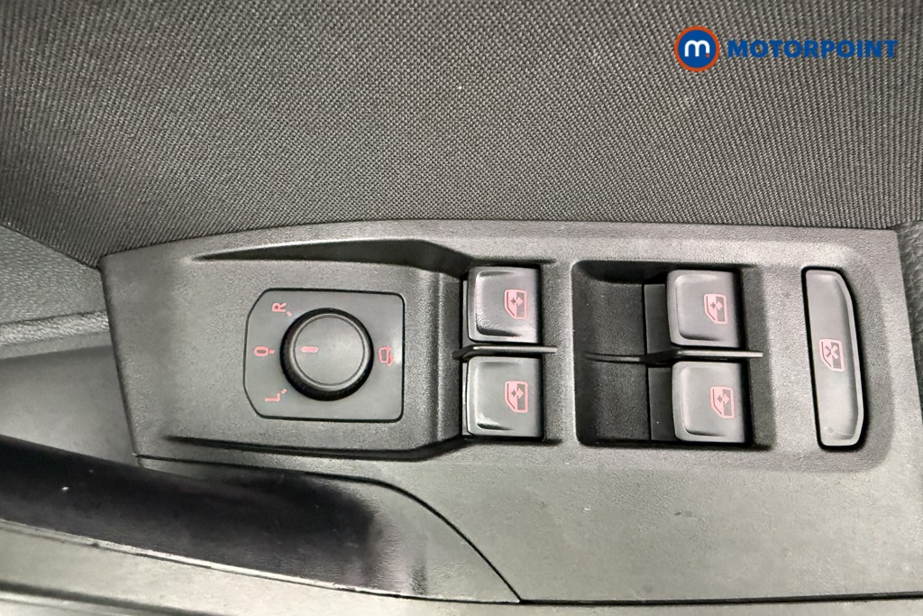 Seat Arona Fr Red Edition Manual Petrol SUV - Stock Number (1591109) - 17th supplementary image