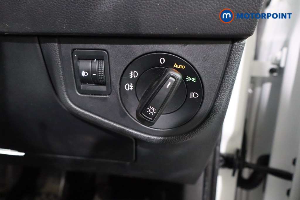 Volkswagen Taigo Life Manual Petrol SUV - Stock Number (1591802) - 5th supplementary image