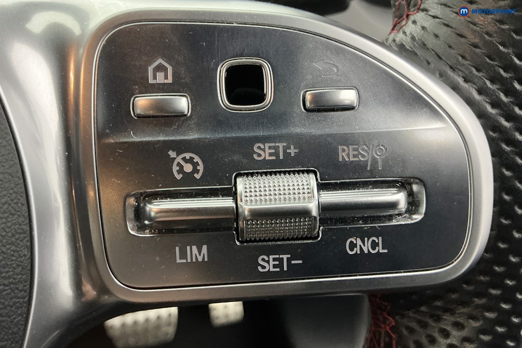 Mercedes-Benz GLB Amg Line Automatic Petrol SUV - Stock Number (1592450) - 19th supplementary image