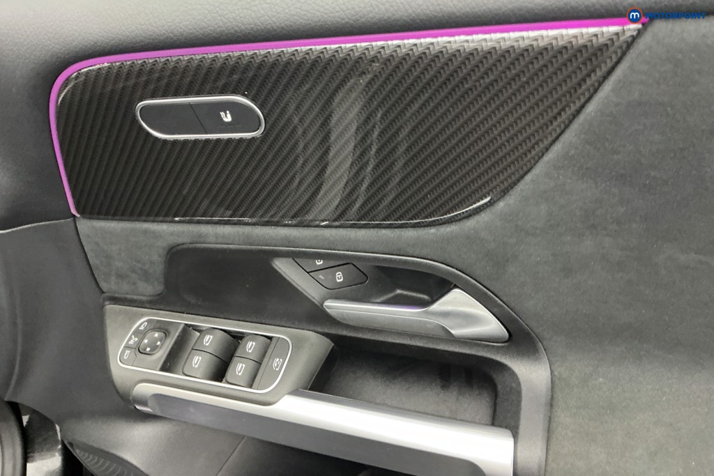 Mercedes-Benz GLB Amg Line Automatic Petrol SUV - Stock Number (1592450) - 22nd supplementary image