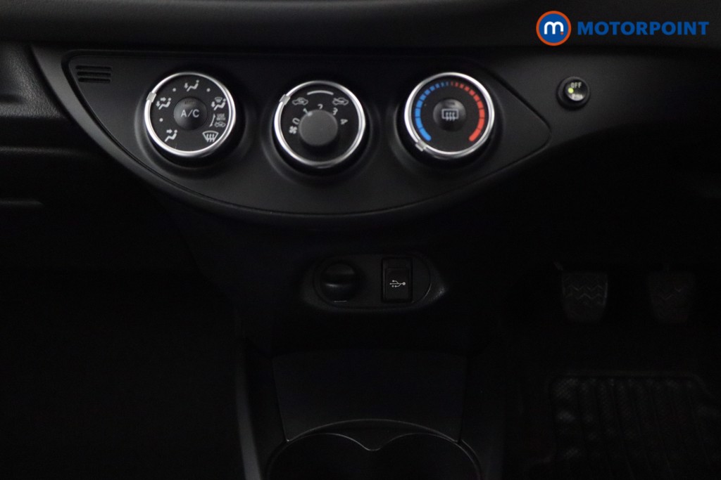 Toyota Yaris Icon Tech Manual Petrol Hatchback - Stock Number (1592881) - 3rd supplementary image