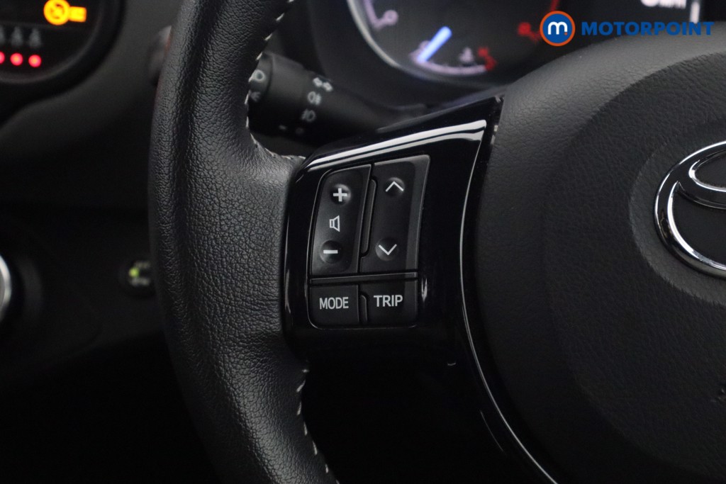 Toyota Yaris Icon Tech Manual Petrol Hatchback - Stock Number (1592881) - 7th supplementary image