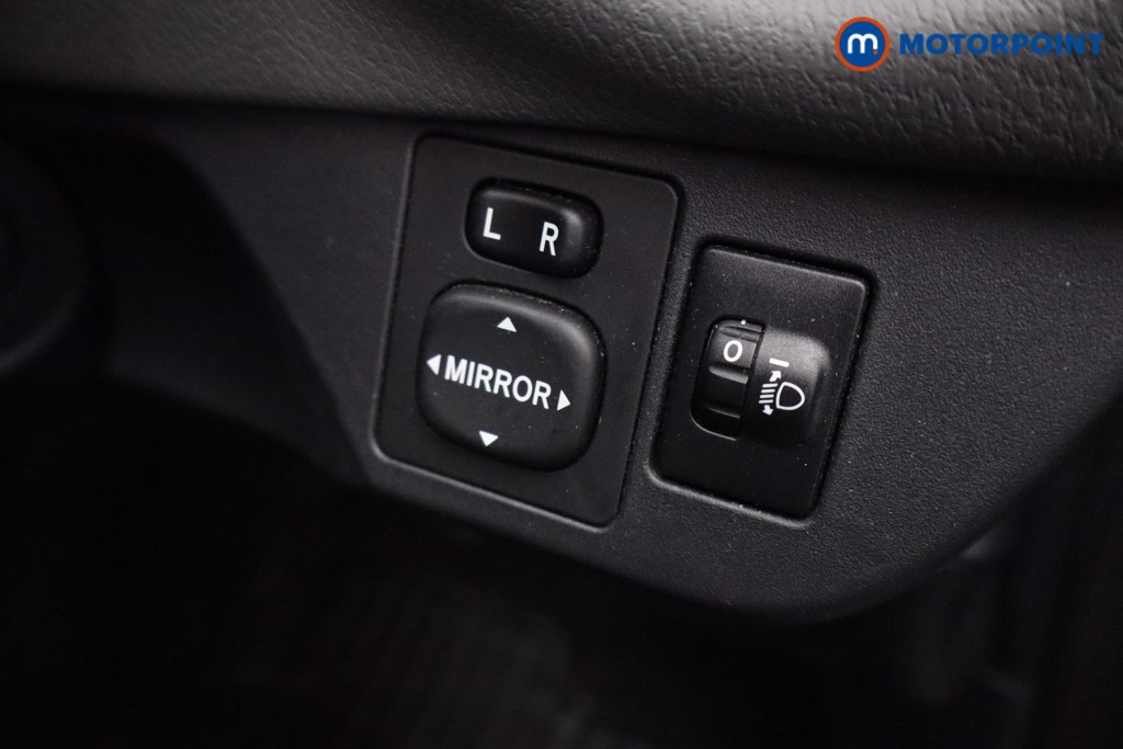 Toyota Yaris Icon Tech Manual Petrol Hatchback - Stock Number (1592881) - 14th supplementary image
