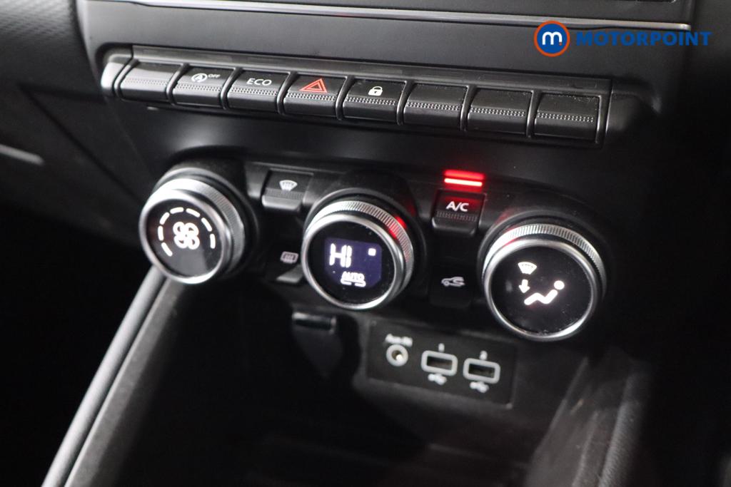 Renault Clio Evolution Manual Petrol Hatchback - Stock Number (1592993) - 4th supplementary image