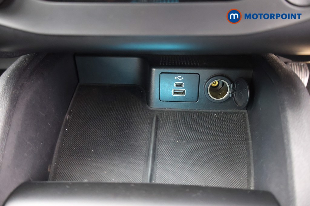 Ford Focus Titanium Manual Petrol Estate - Stock Number (1594015) - 10th supplementary image