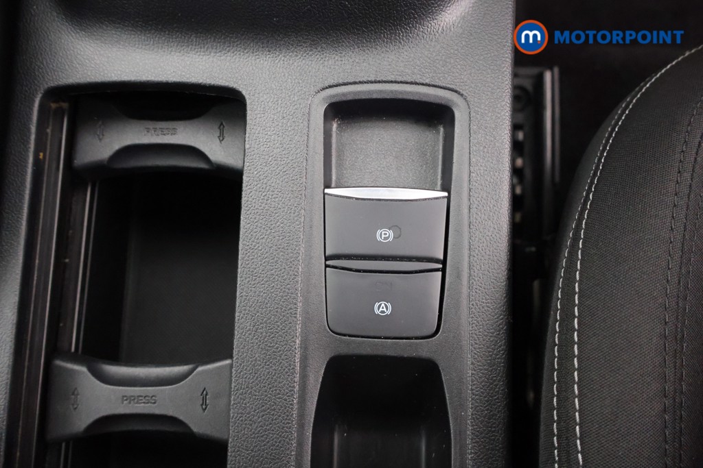 Ford Focus Titanium Manual Petrol Estate - Stock Number (1594015) - 12th supplementary image