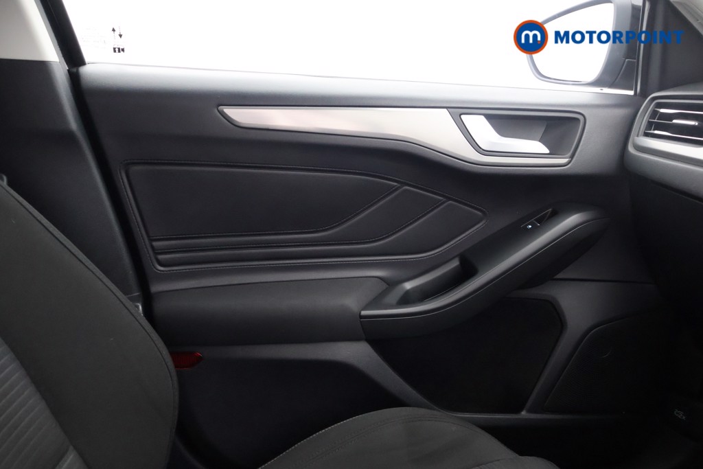 Ford Focus Titanium Manual Petrol Estate - Stock Number (1594015) - 14th supplementary image