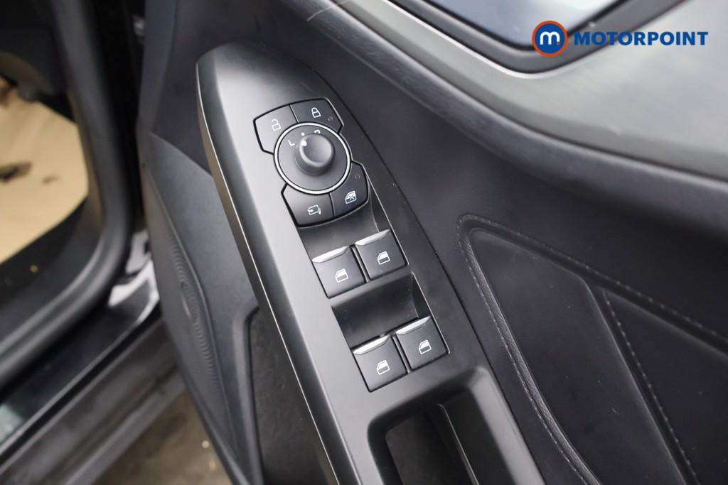 Ford Focus Titanium Manual Petrol Estate - Stock Number (1594015) - 18th supplementary image