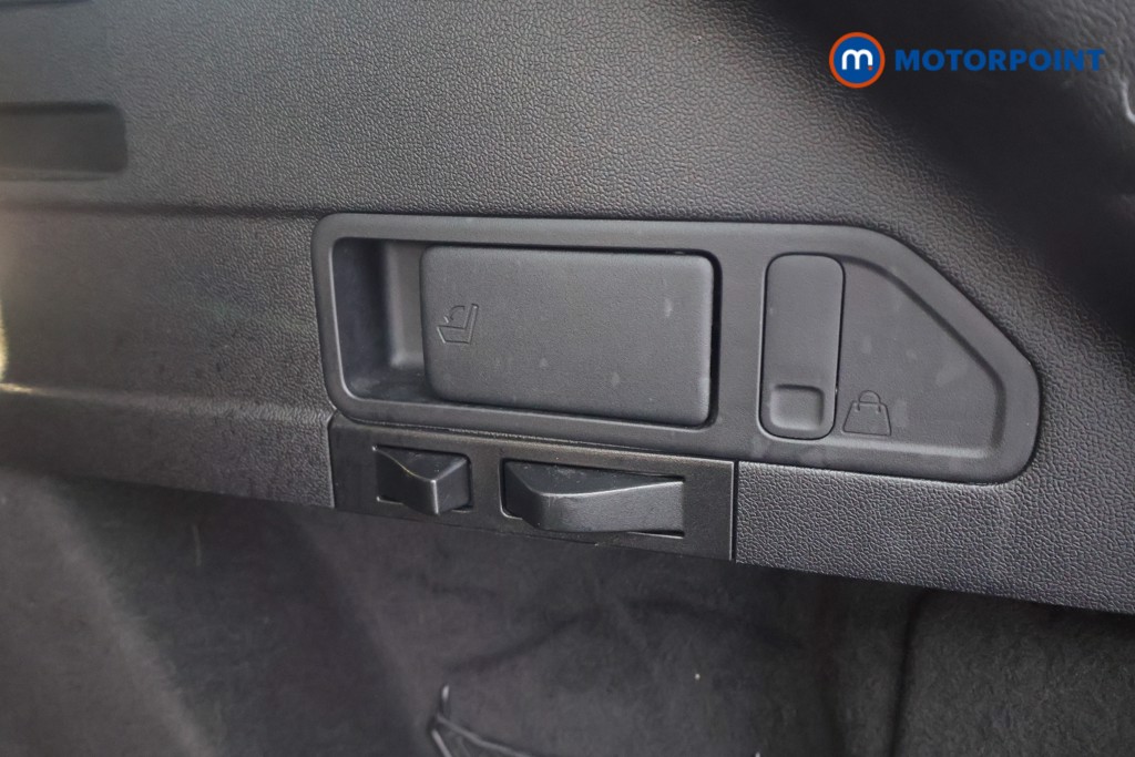 Ford Focus Titanium Manual Petrol Estate - Stock Number (1594015) - 25th supplementary image