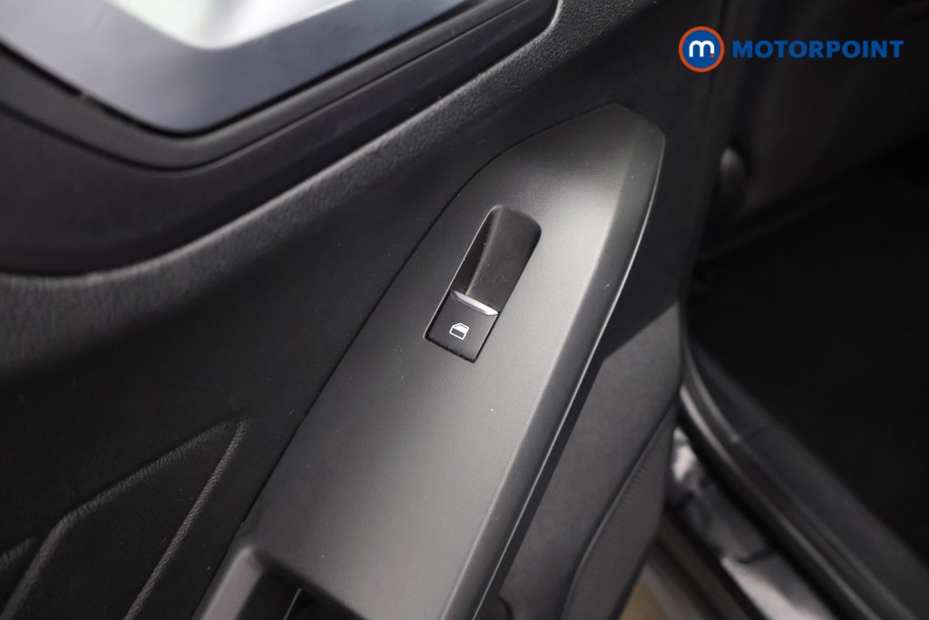 Ford Focus Titanium Manual Petrol Estate - Stock Number (1594015) - 31st supplementary image