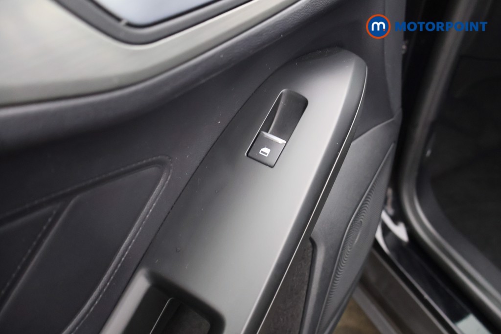 Ford Focus Titanium Manual Petrol Estate - Stock Number (1594015) - 34th supplementary image