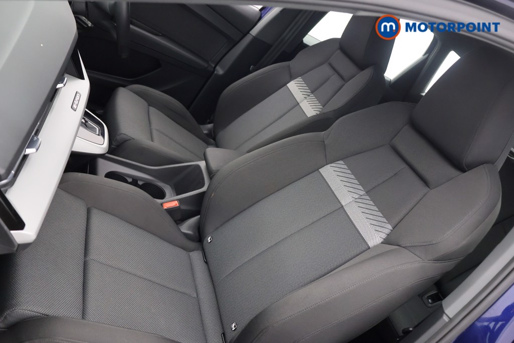 Audi Q4 Sport Automatic Electric SUV - Stock Number (1594079) - 32nd supplementary image