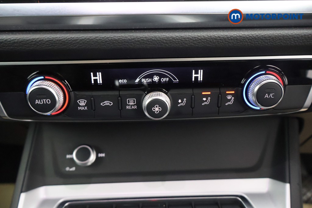 Audi Q3 Sport Manual Petrol SUV - Stock Number (1594575) - 1st supplementary image