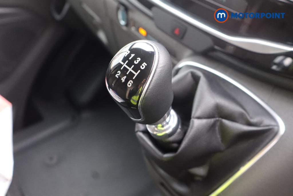 Ford Transit Limited Manual Diesel Medium Roof Van - Stock Number (1594783) - 2nd supplementary image