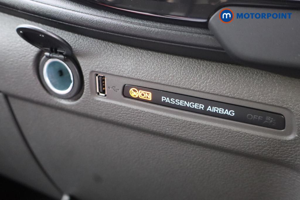 Ford Transit Limited Manual Diesel Medium Roof Van - Stock Number (1594783) - 5th supplementary image