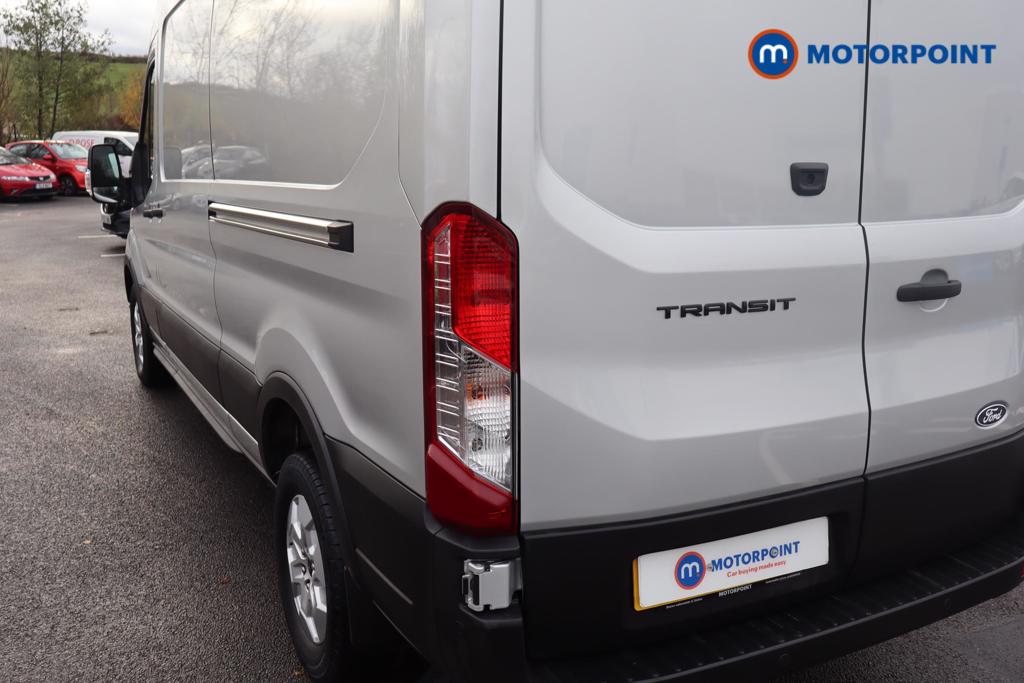 Ford Transit Limited Manual Diesel Medium Roof Van - Stock Number (1594783) - 15th supplementary image