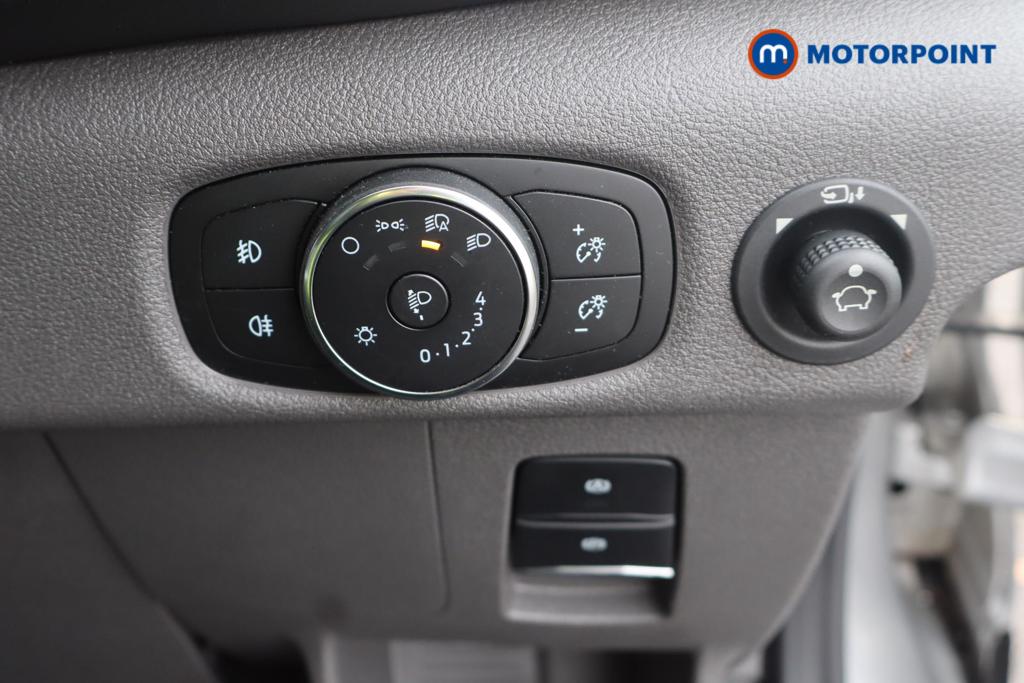 Ford Transit Limited Manual Diesel Medium Roof Van - Stock Number (1594783) - Passenger side rear corner