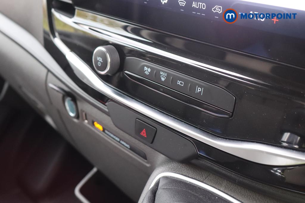 Ford Transit Limited Manual Diesel Medium Roof Van - Stock Number (1594783) - 1st supplementary image