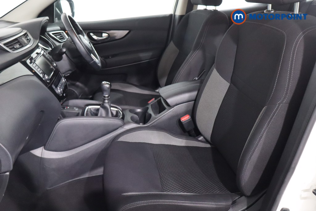 Nissan Qashqai Acenta Premium Manual Petrol SUV - Stock Number (1594907) - 4th supplementary image