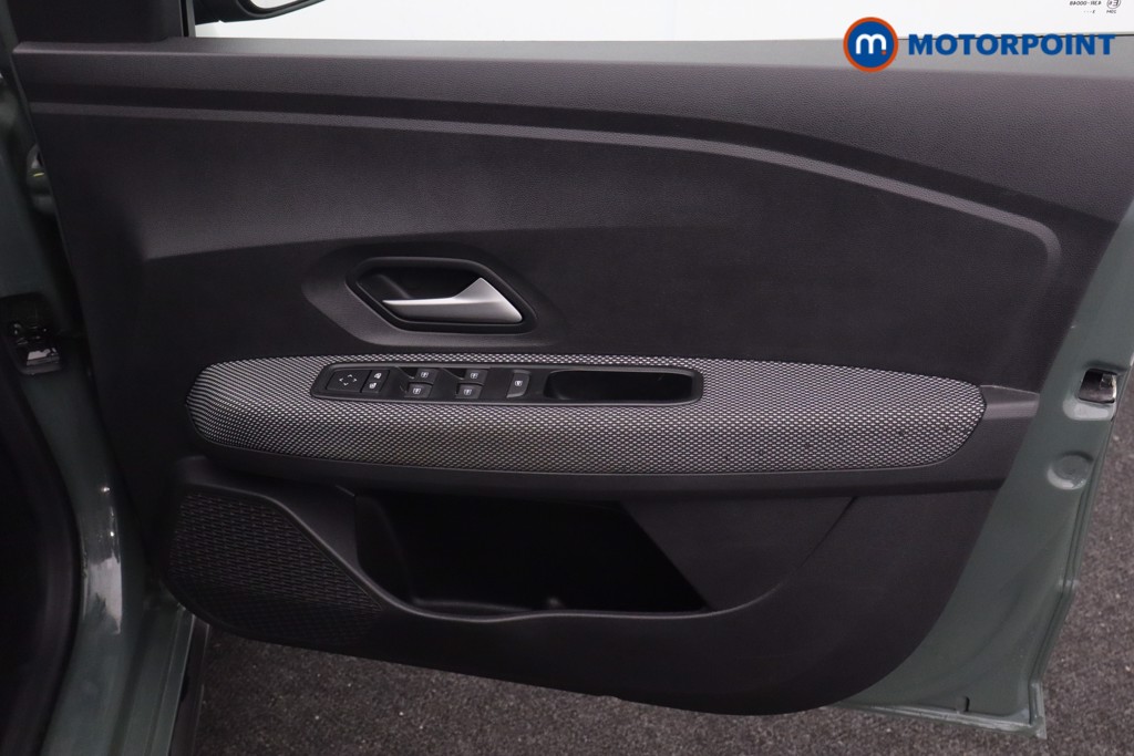 Dacia Sandero Stepway Expression Manual Petrol Hatchback - Stock Number (1595127) - 17th supplementary image