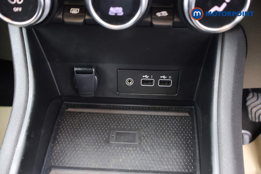 Renault Captur Techno Manual Petrol SUV - Stock Number (1595511) - 10th supplementary image