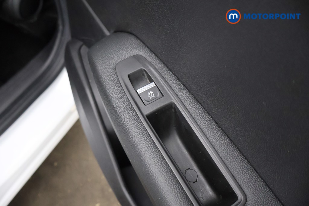 Renault Captur Techno Manual Petrol SUV - Stock Number (1595511) - 20th supplementary image