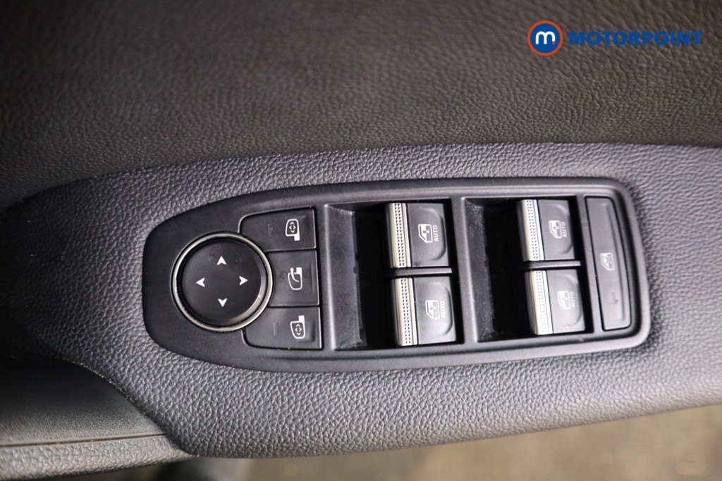 Renault Captur Techno Manual Petrol SUV - Stock Number (1595517) - 8th supplementary image