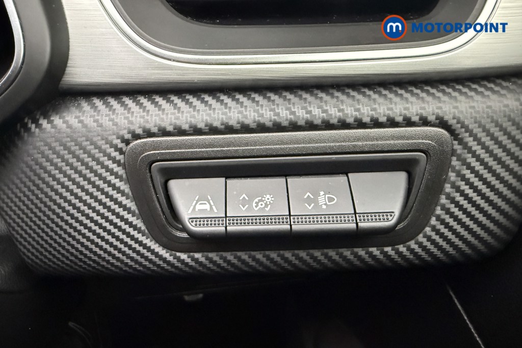 Renault Captur R.S. Line Manual Petrol SUV - Stock Number (1595613) - 17th supplementary image