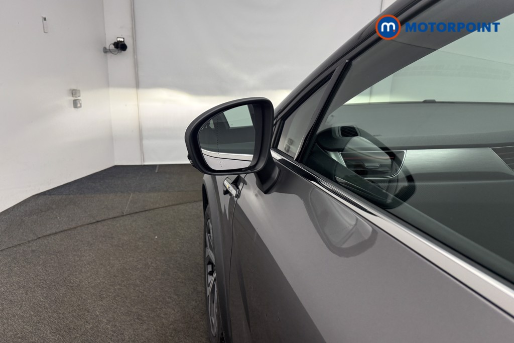 Renault Captur R.S. Line Manual Petrol SUV - Stock Number (1595613) - 30th supplementary image