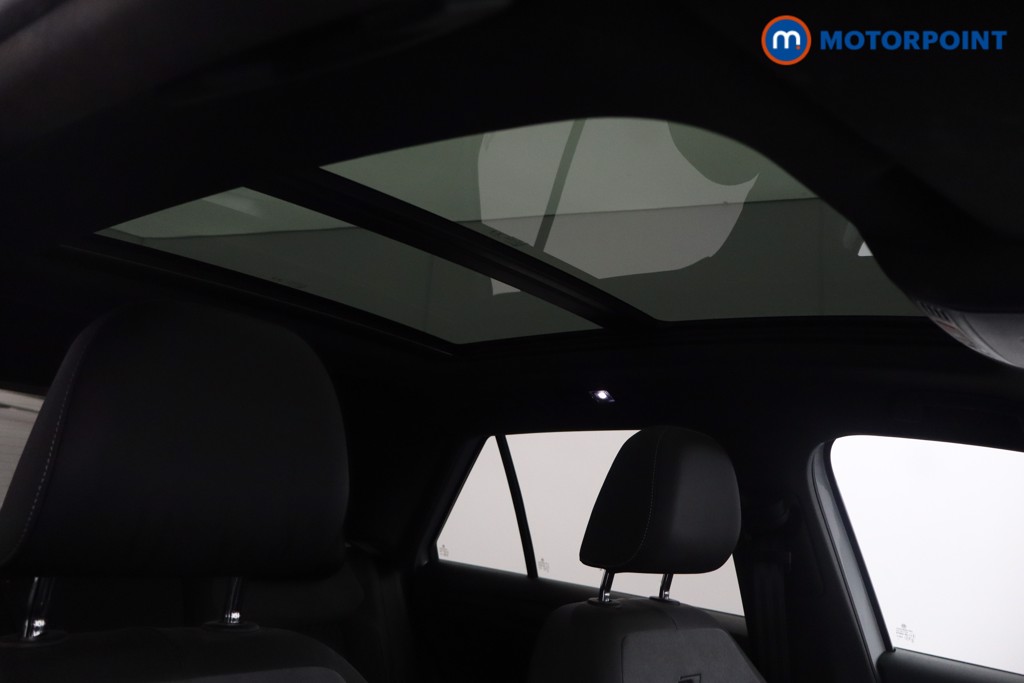 Volkswagen T-Roc R-Line Automatic Petrol SUV - Stock Number (1595803) - 17th supplementary image