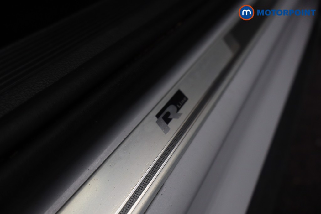 Volkswagen T-Roc R-Line Automatic Petrol SUV - Stock Number (1595803) - 19th supplementary image