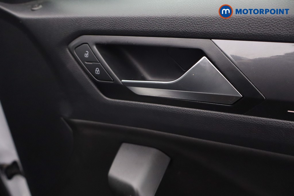 Volkswagen T-Roc R-Line Automatic Petrol SUV - Stock Number (1595803) - 22nd supplementary image