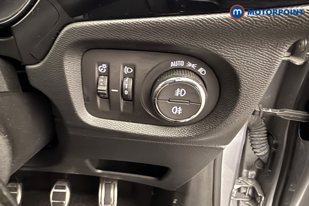 Vauxhall Corsa GS Manual Petrol Hatchback - Stock Number (1596359) - 15th supplementary image