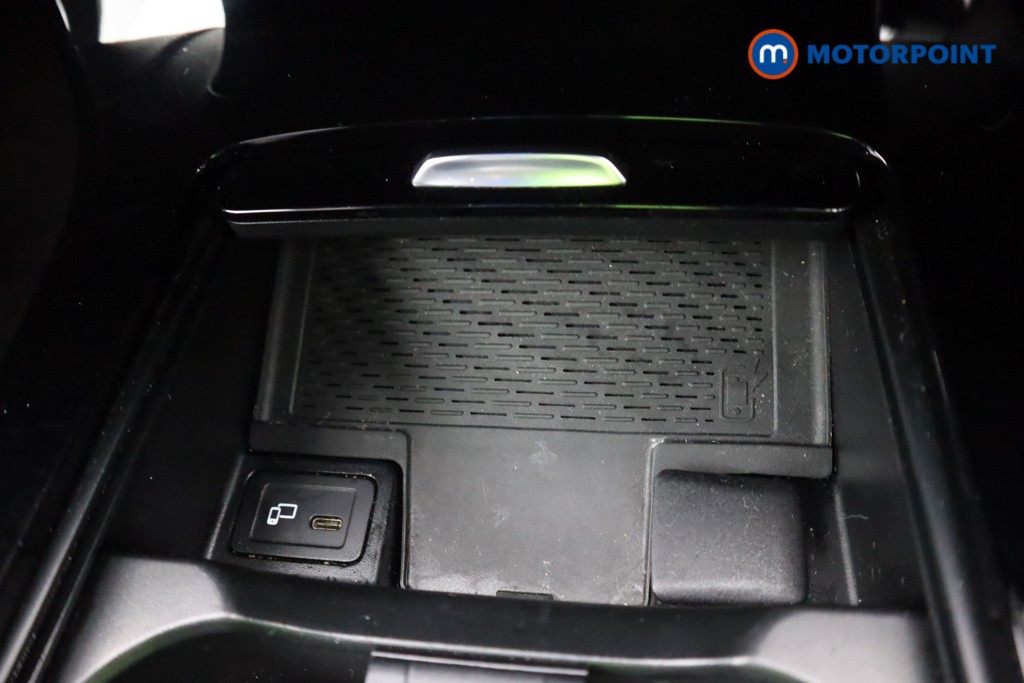 Mercedes-Benz A Class Amg Line Automatic Petrol Hatchback - Stock Number (1596373) - 14th supplementary image