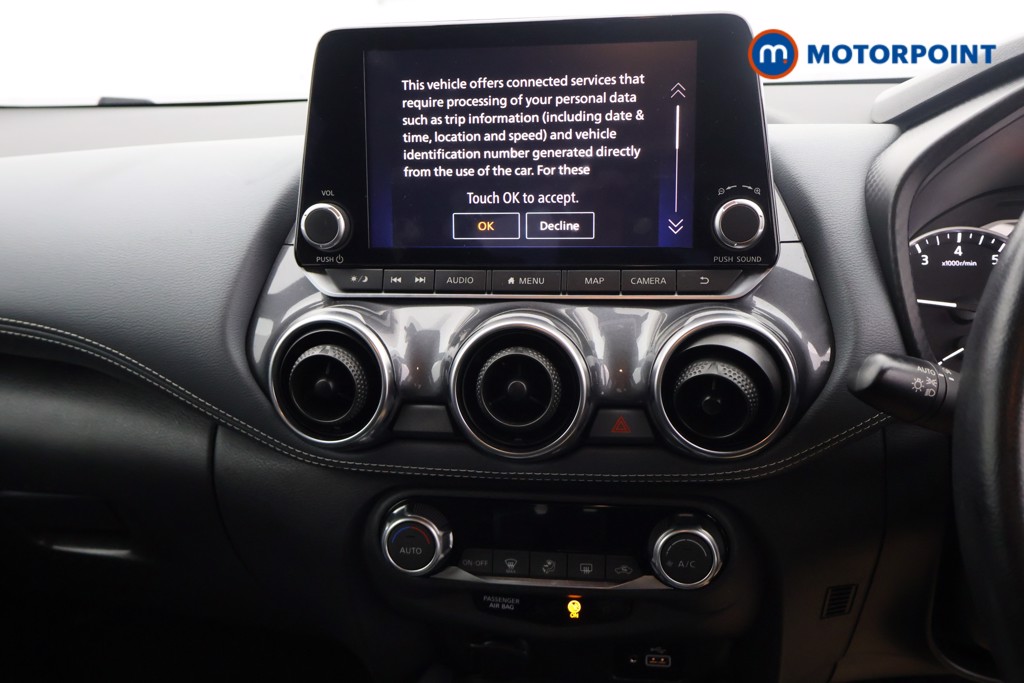 Nissan Juke N-Connecta Automatic Petrol SUV - Stock Number (1596419) - 9th supplementary image